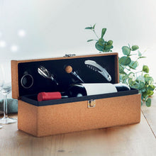Load image into Gallery viewer, Wine Set In Cork Box