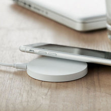 Load image into Gallery viewer, Flake Wireless Charging Pad